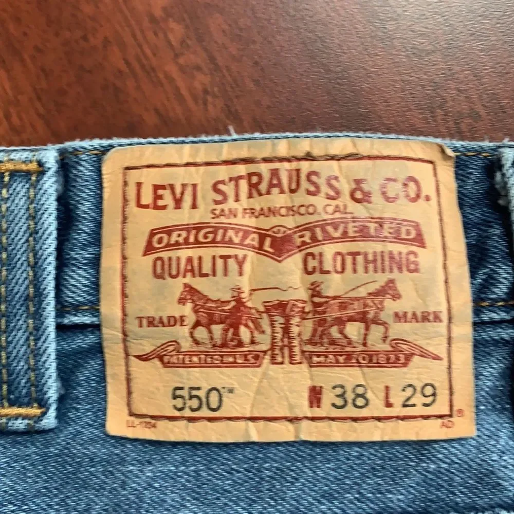 Vintage men’s 550 Levi’s mom jeans